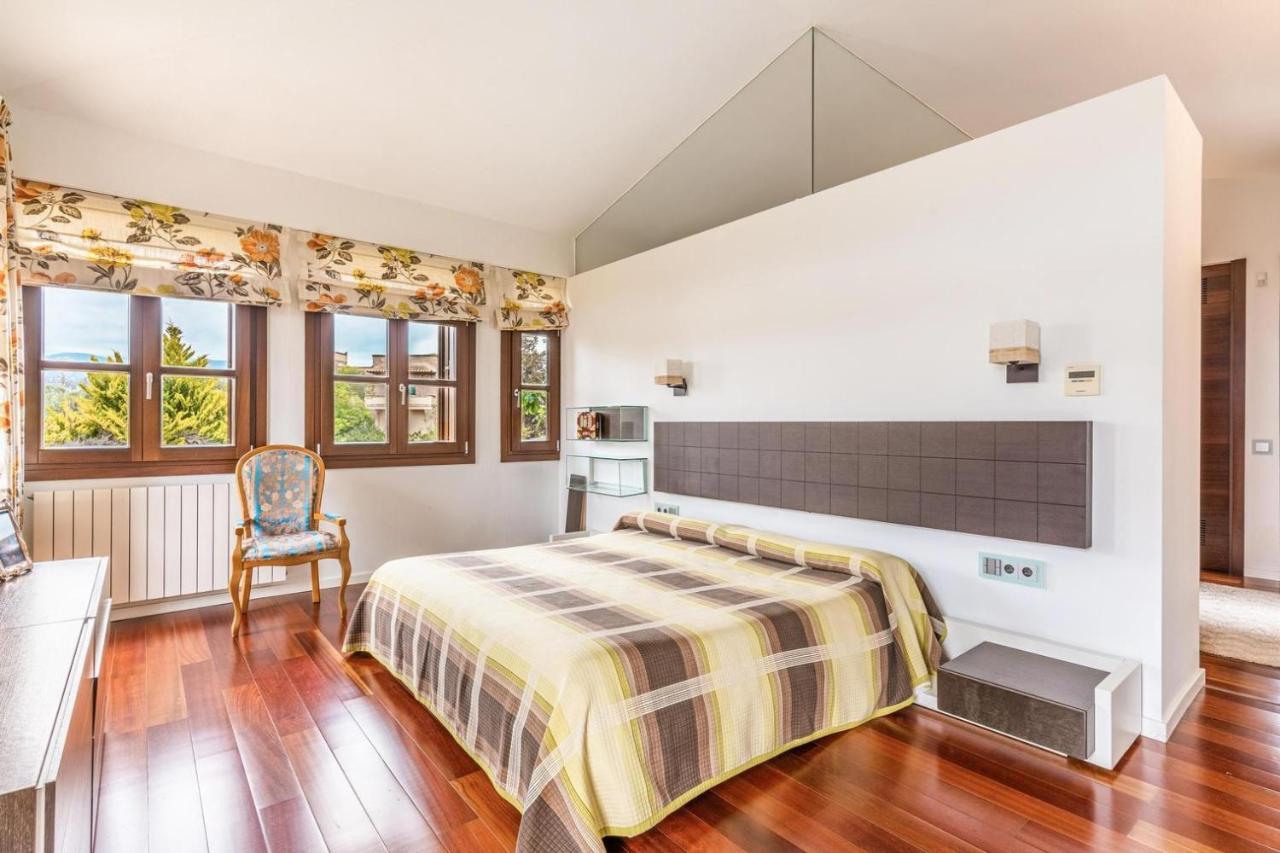 Villa De Lujo Con Piscina, Jacuzzi, Jardin Y Terraza Marratxí Kültér fotó